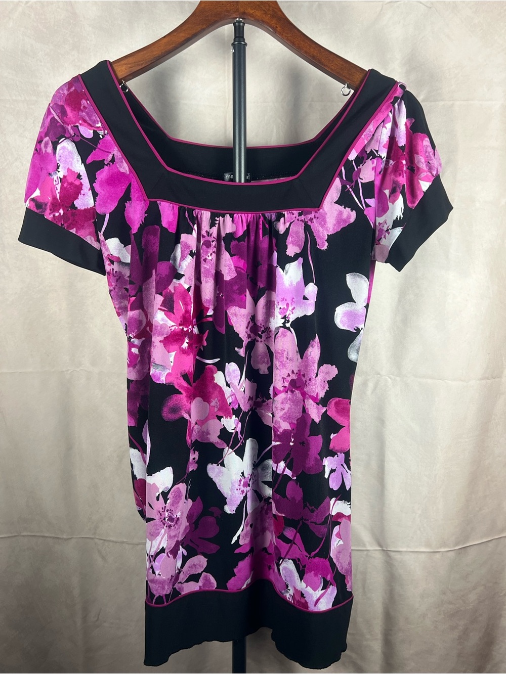 Maurices Pink Floral Black Short Sleeve Tunic Top Size M